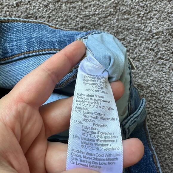 Madewell Mid-Rise Kick Out Jeans - Picture 5 of 8